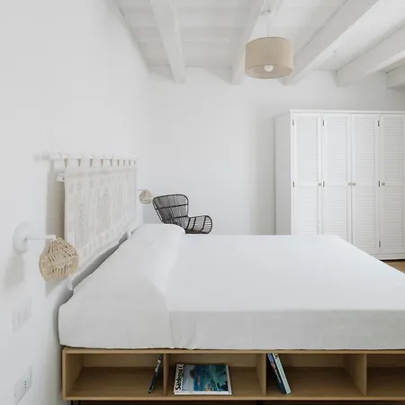 Casa vacanze Altamarea - Luce, Spazi Ampi E Comfort Al Centro Del Paese