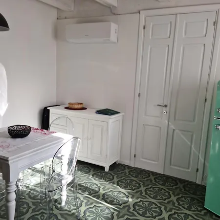 Altamarea - Luce, Spazi Ampi E Comfort Al Centro Del Paese Holiday home Carloforte (Isola di San Pietro)