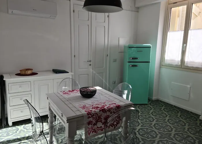 Semesterbostad Altamarea - Luce, Spazi Ampi E Comfort Al Centro Del Paese
