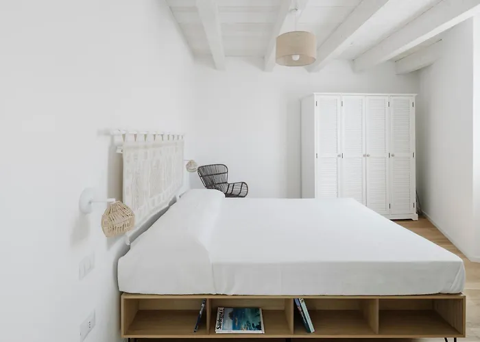 Semesterbostad Altamarea - Luce, Spazi Ampi E Comfort Al Centro Del Paese